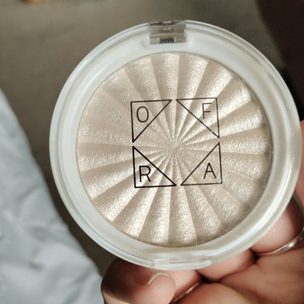 Ofra highlighter ,OS,silvery